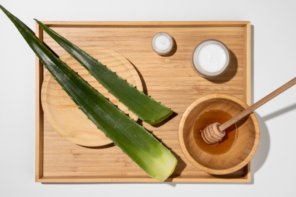 Aloe vera and honey as natural ingredients for glass skin